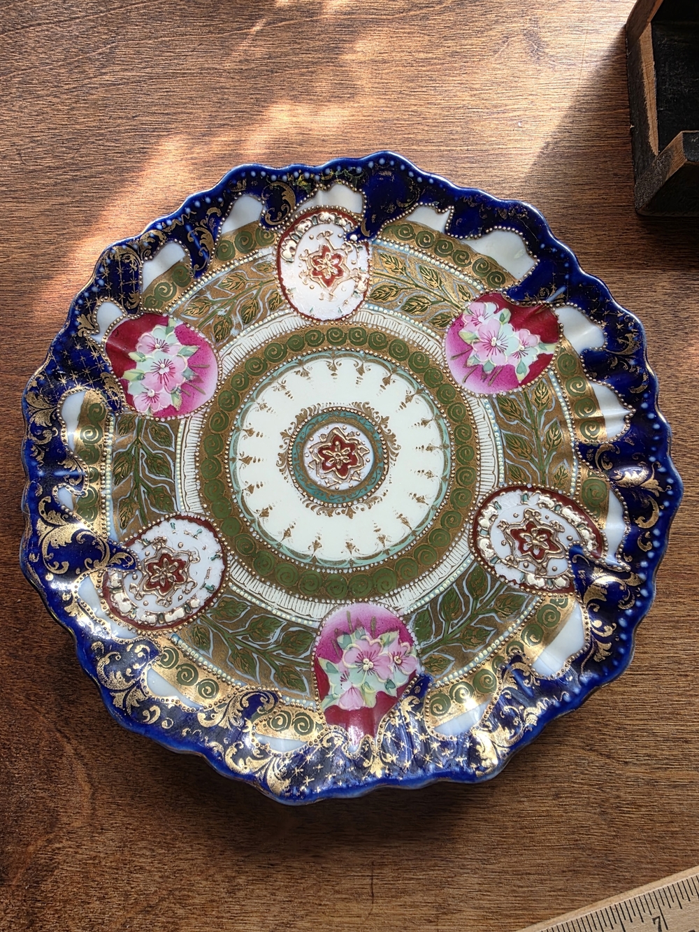 Decorative Antique Hsnd Painted Floral Gold-Trimmed Scalloped Porcelain Plate